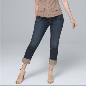 CURVY-FIT EMBROIDERED-CUFF SLIM CROP JEANS